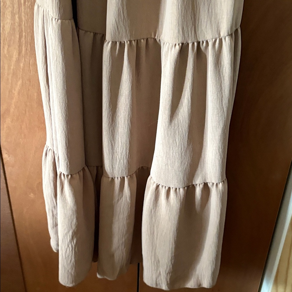 Elegant Tan Tiered Strapless Dress - Picture 4 of 6
